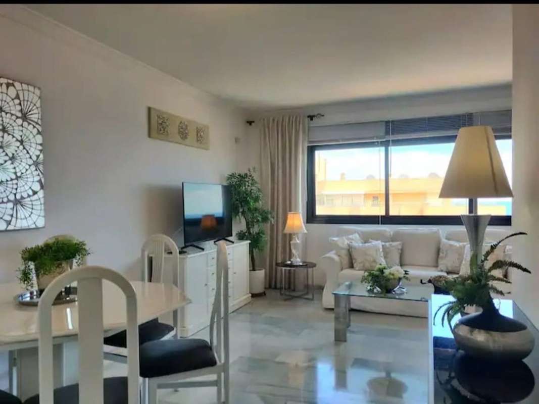 2 bedroom penthouse 2 m² Fuengirola, Spain