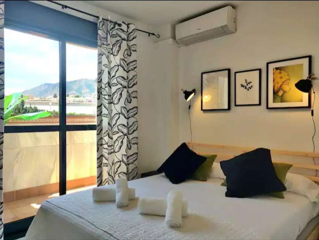 2 bedroom penthouse 2 m² Fuengirola, Spain